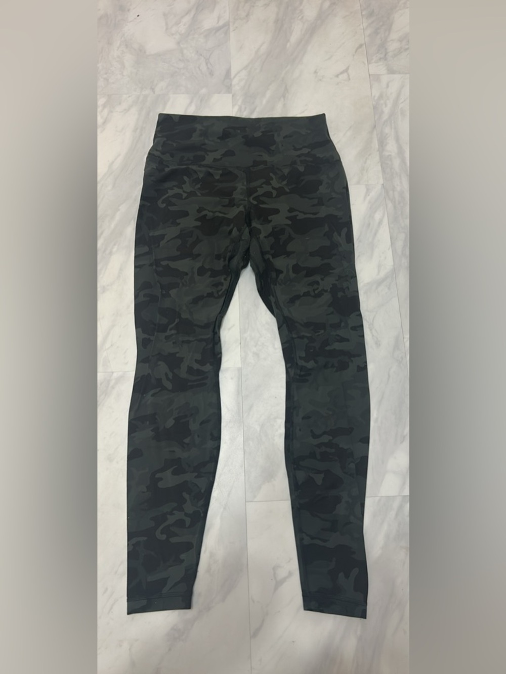 Lululemon leggings size 10 dark green camo